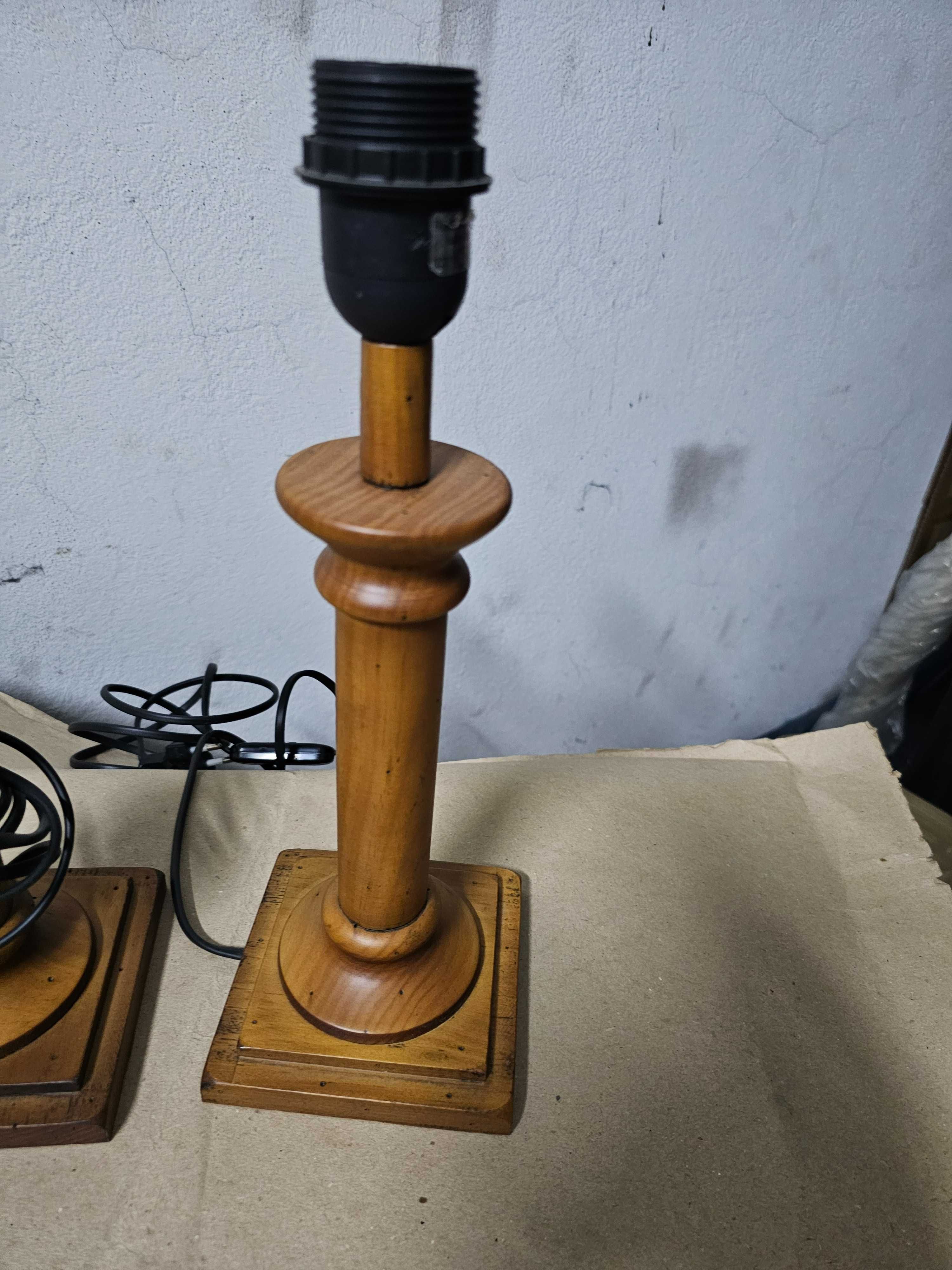 Par de candeeiro em madeira