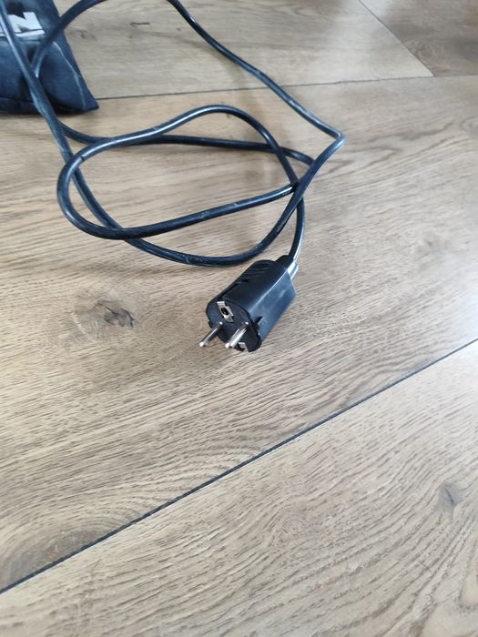 Szlifierka oscylacyjna Titan 300wat z regulacją obrotów, rok 2024