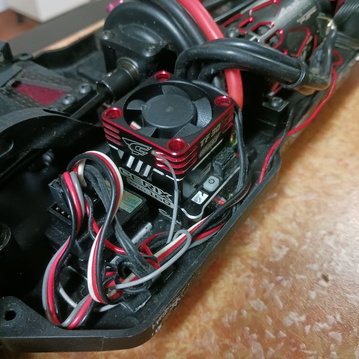 2 buggy corally sbx410 1/10tt