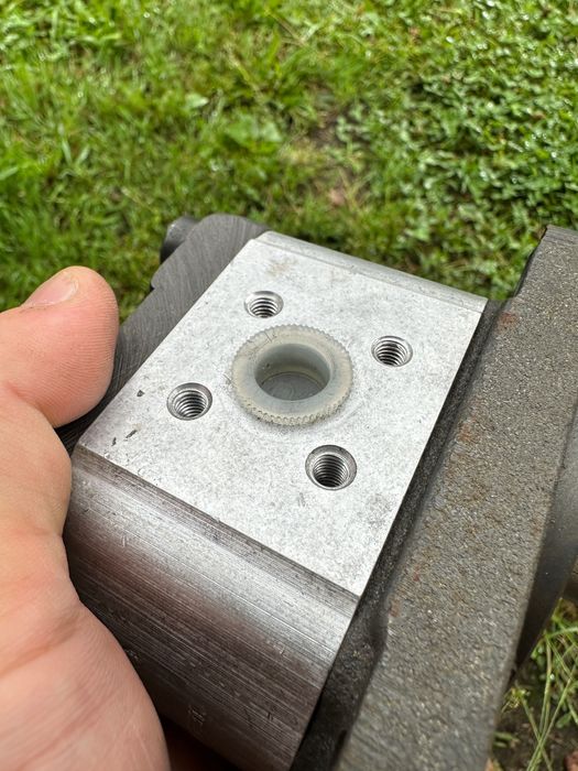 Pompa hydrauliczna zębata Bosch 0510