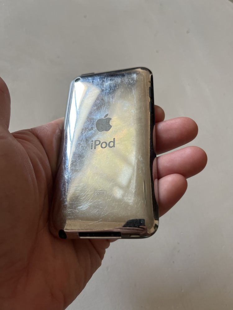 Apple iPod touch 4 памʼять 32gb