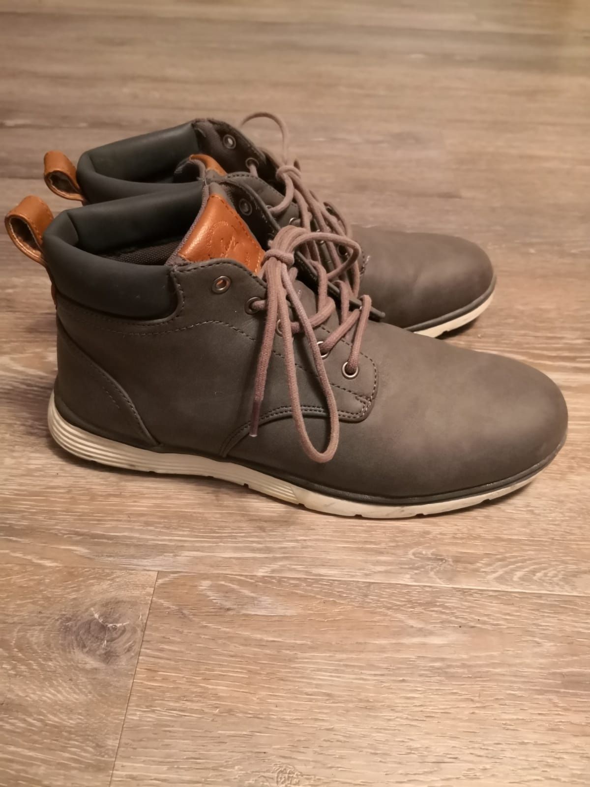 Buty sneakersy męskie wysokie rozm. 40, kolor szary, w dobry stan