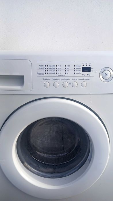 Máquina de lavar roupa