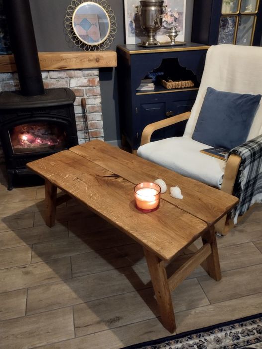 Стіл з дуба в скандинавському стилі