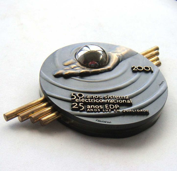 Medalha Escultura de Bronze Rotativa 25 Anos da EDP em Estojo Original