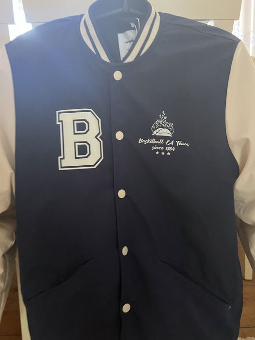 SaleКуртка Бомбер        .