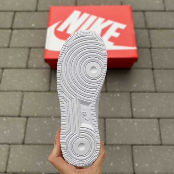 Nike Air Force 1 Mid Triple White женские зимние кроссовки с мехом