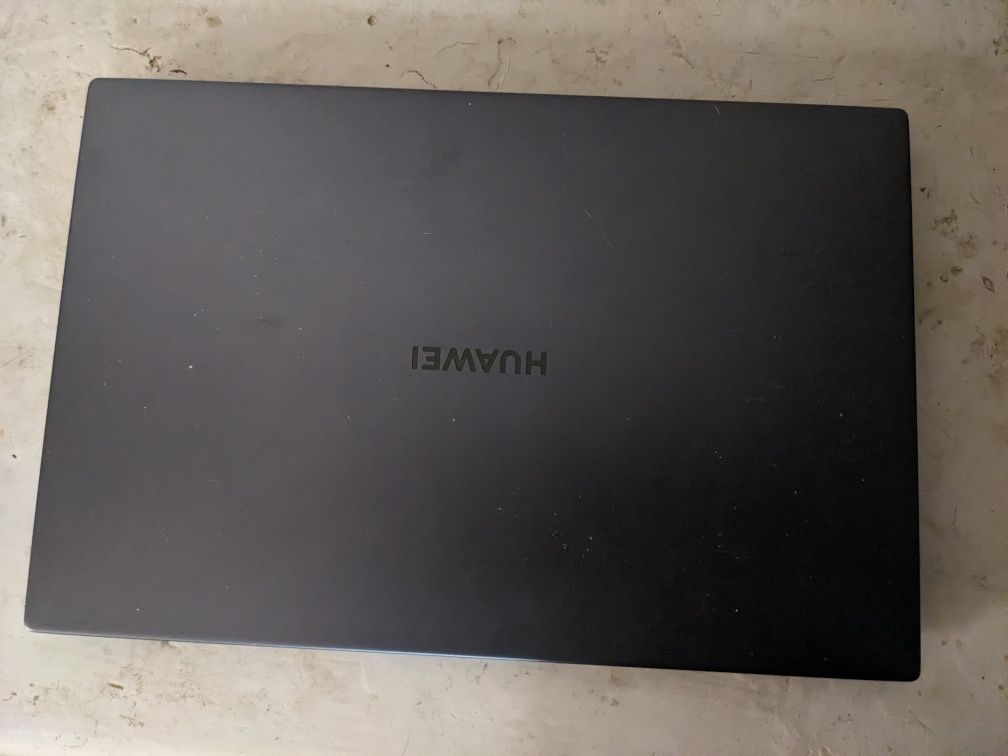 Ноутбук Huawei matebook D14