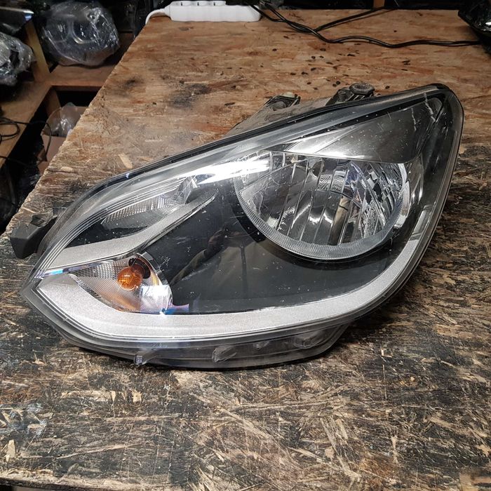 lampa przód VW UP