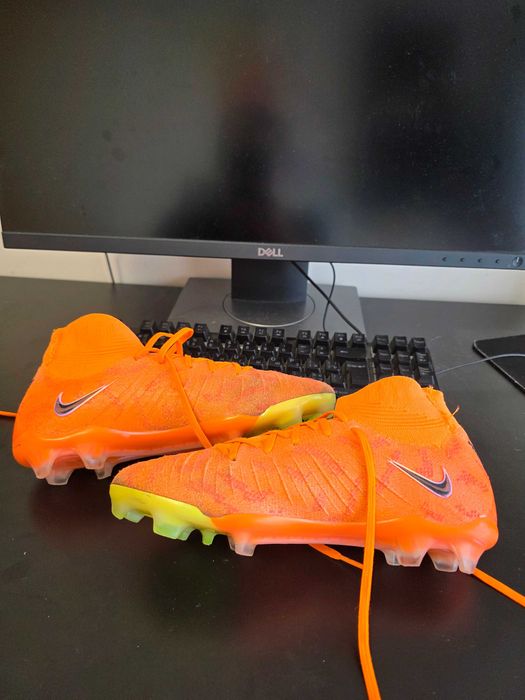 Бутси дитячі б/в NIKE PHANTOM LUNA ELITE FG FN8408-800 EUR38 24см