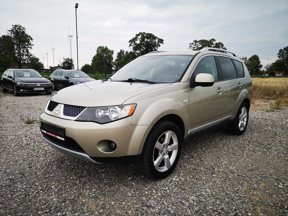 Mitsubishi Outlander 2.4 Benzyna 170KM Klimatronik Nawigacja