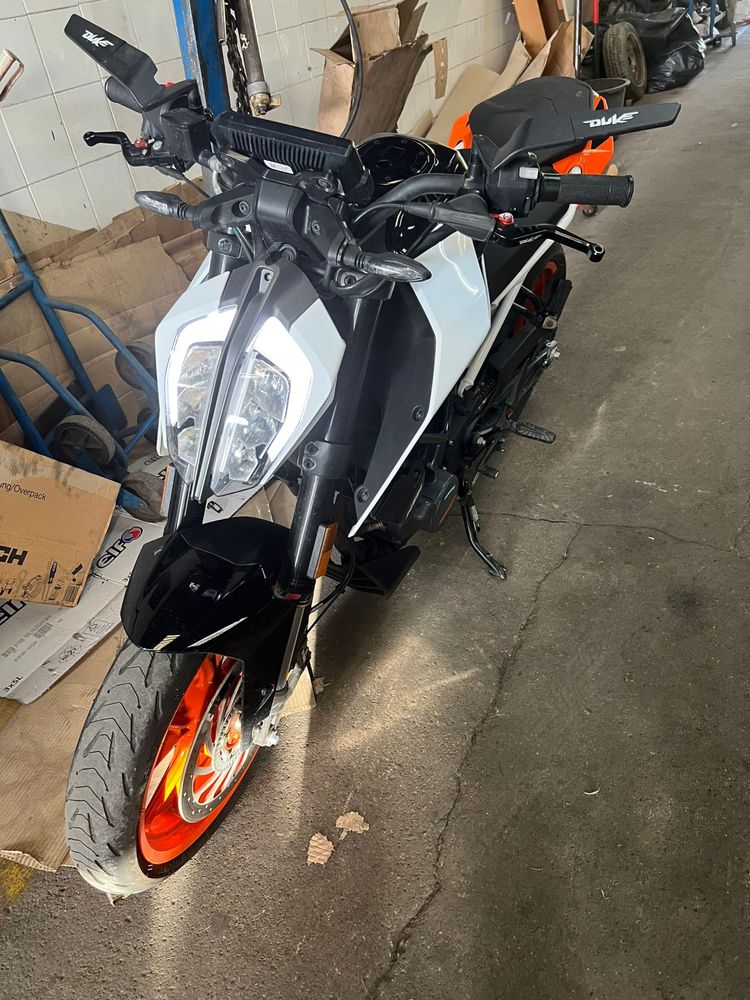 Mota Ktm duke 125