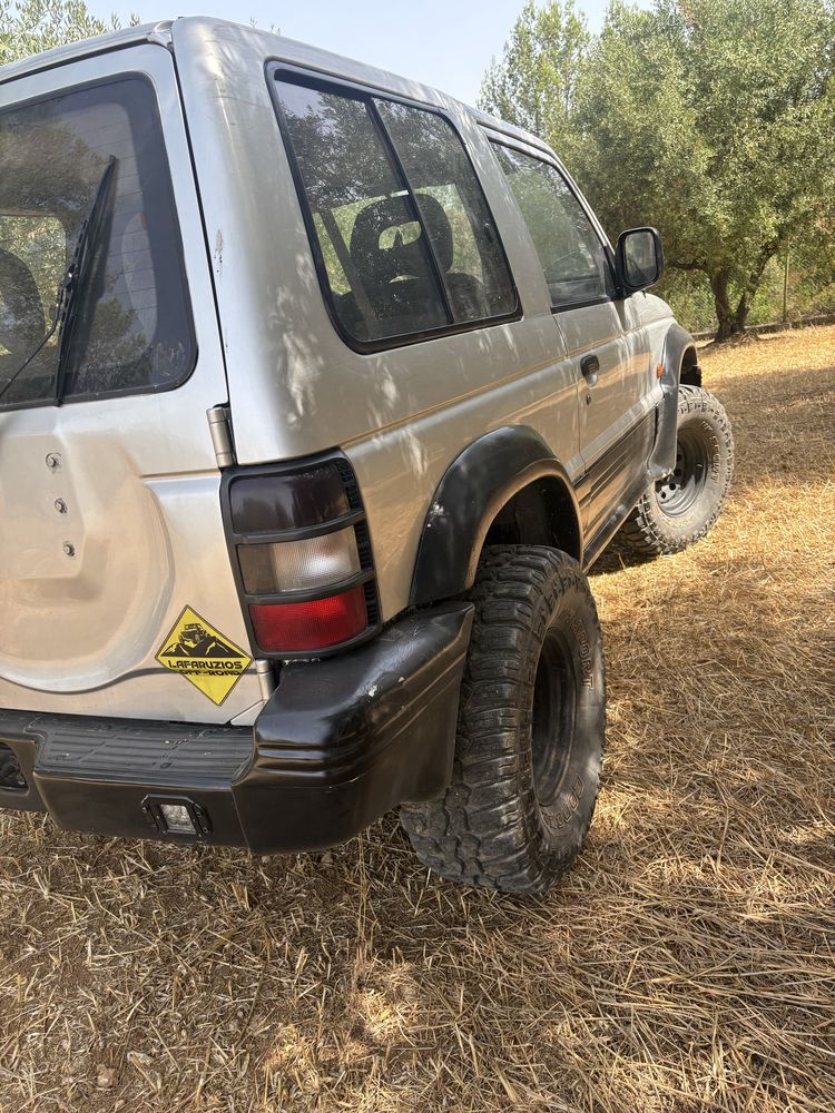 Mitsubishi pajero 2.5