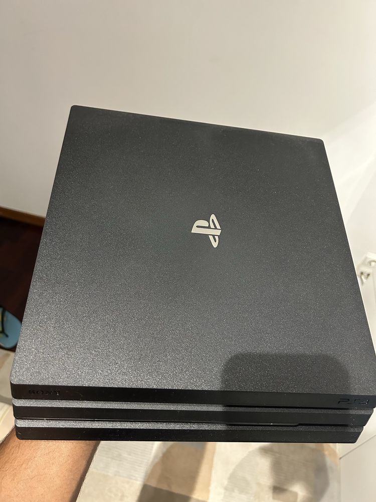 Playstation 4 PRO (CUH-7216B)