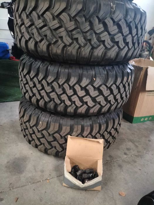 Pneus Falken MT/jantes Land Rover