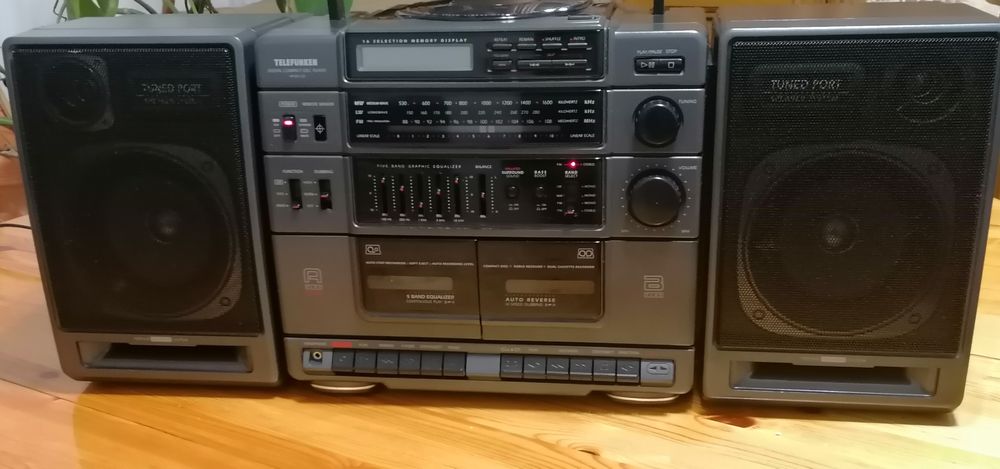 Radiomagnetofon z Cd Telefunken HP 851 CD