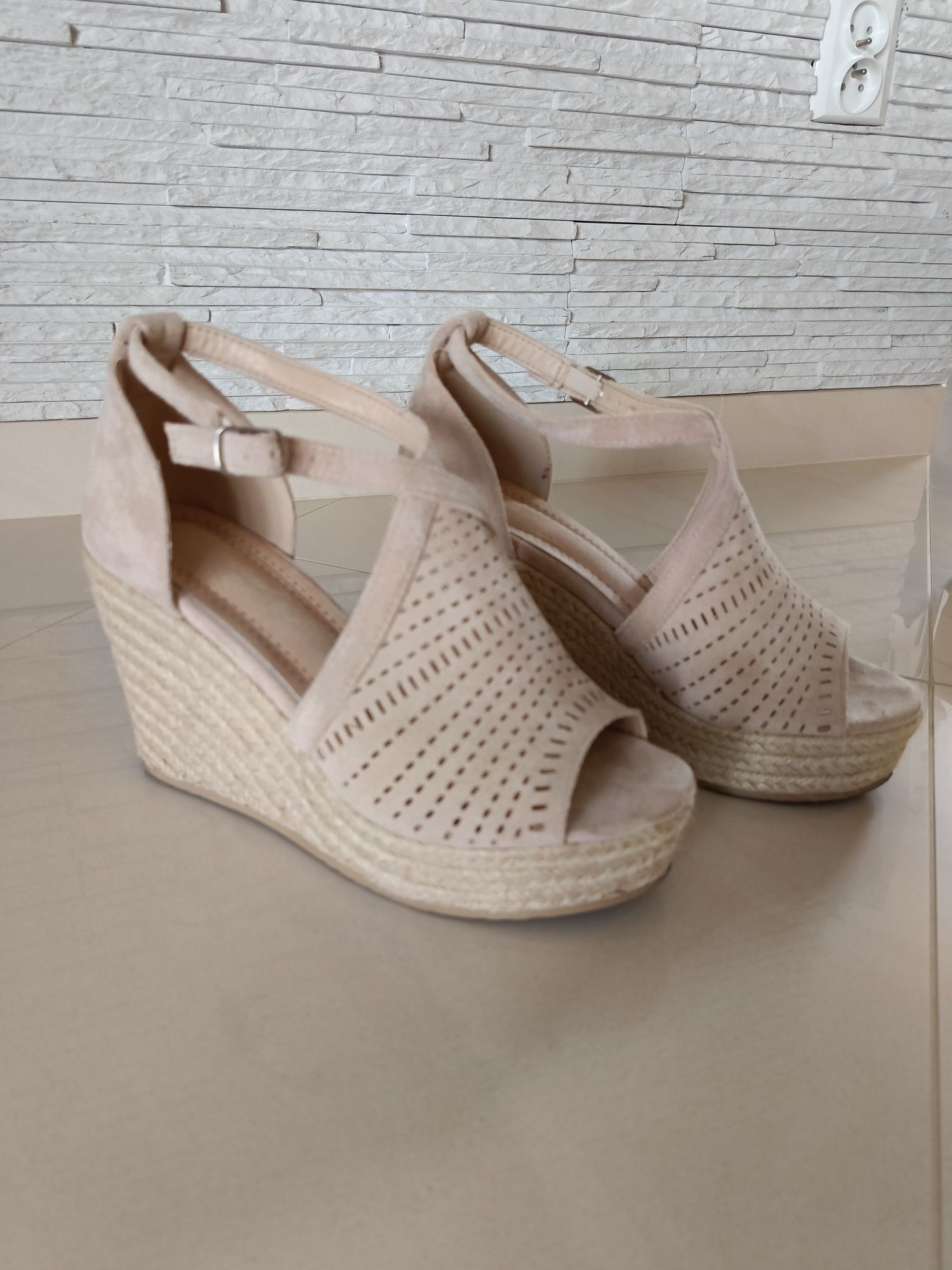 Espadryle, buty na koturnie roz 38