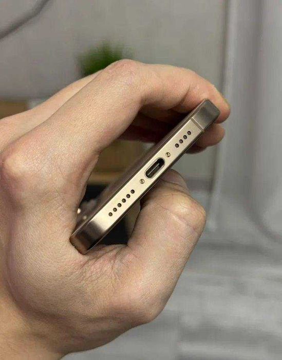 iPhone 16 Pro Max, 256 ГБ