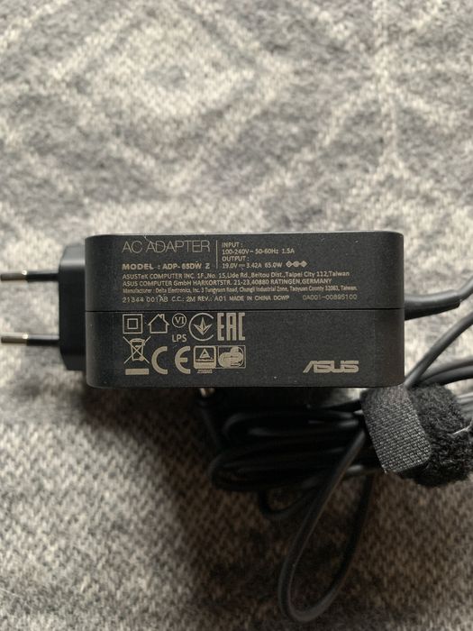 Оригінальний зарядний пристрій для ноутбука Asus 19V.