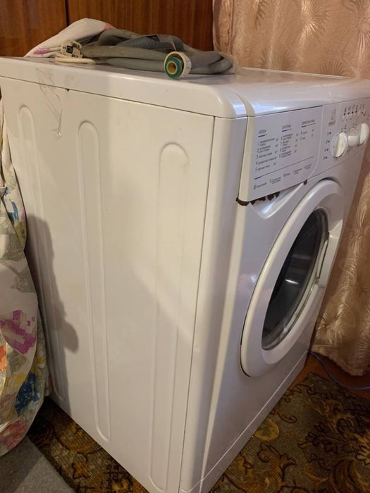 Продам пральну машину Indesit WL102X Рівне