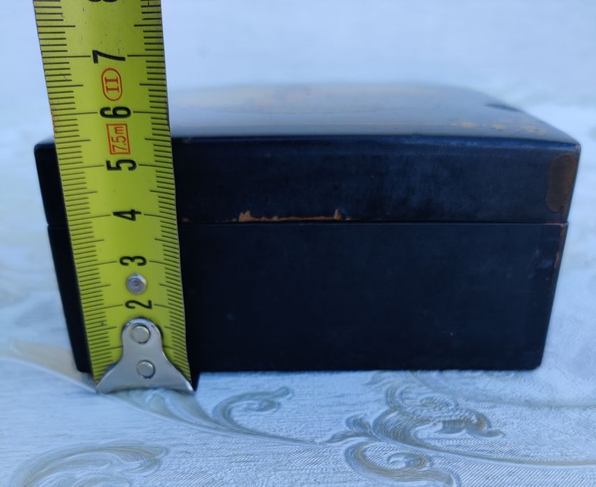 Скринька для прикрас. Агітлак.Федоскіно.худ.Сибарова