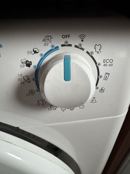 Candy pro 8kg .( maquina de lavar a roupa)