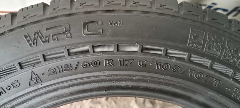 Зимові шини 215/60 R17C Nokian wr c van 7.6mm