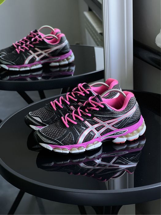 Оригінал! Кросівки Asics Gel Glorify. Розмір 42 (26.5 см)