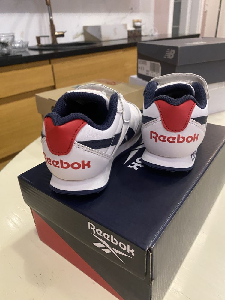 Reebok 25 sneakers
