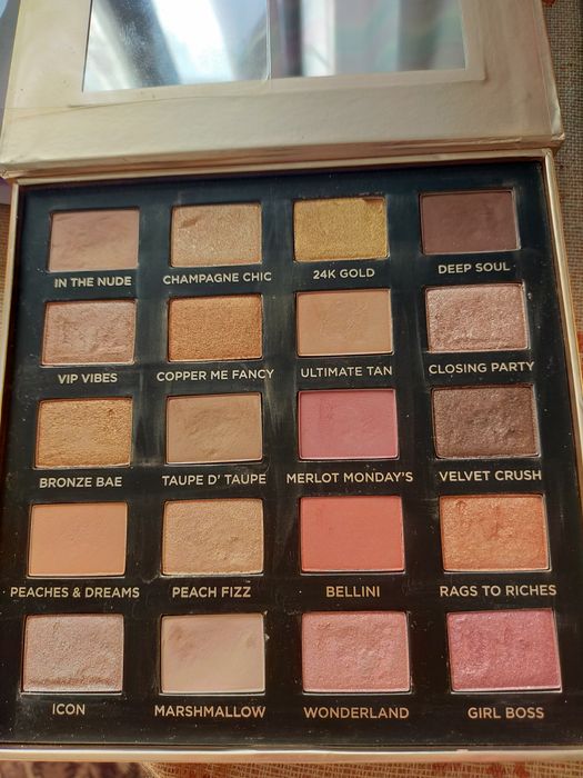 Тіні для повік ICONIC оригінал 350 грн