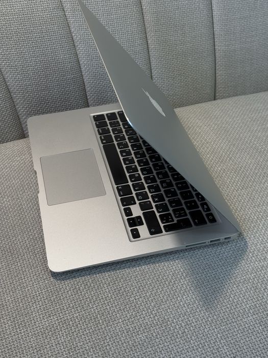 Apple MacBook Air 13" 2013 i5/4gb/256gb Silver