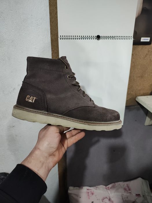 Buty  bardzo lekkie zamszowe Caterpillar. Rozmiar 43