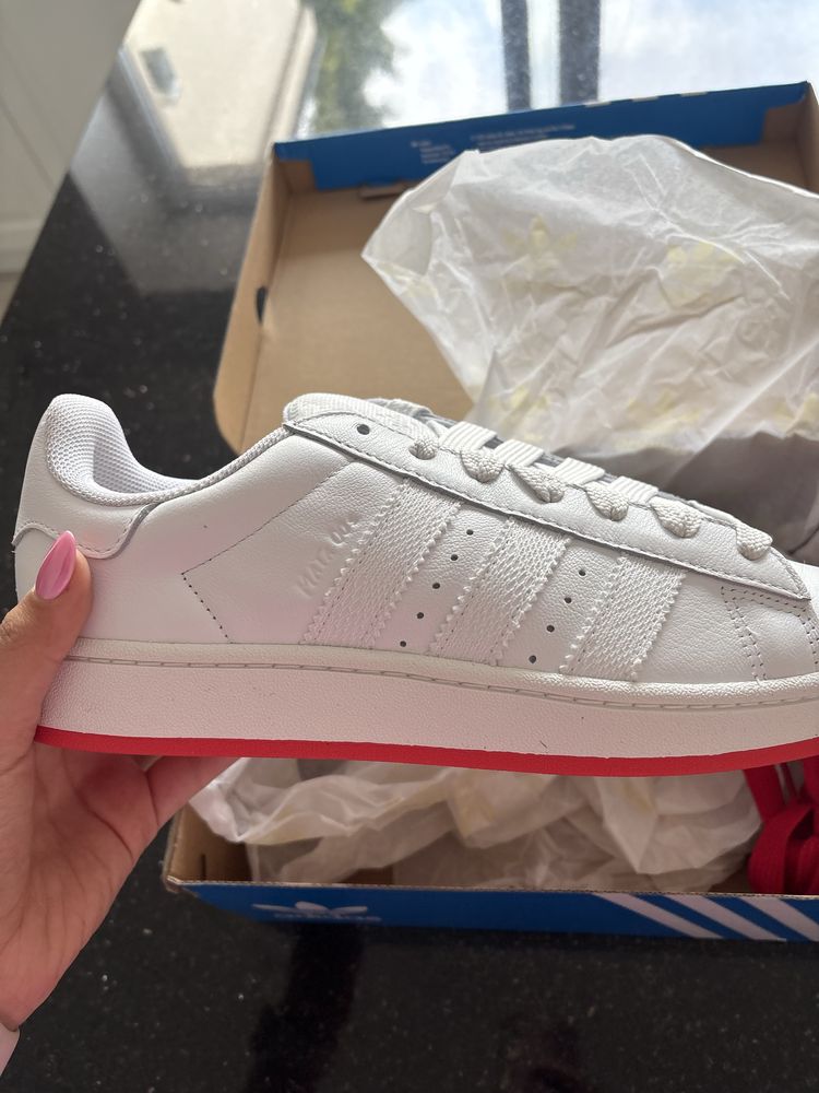 Adidas mata 44 czerwono biale limitowane
