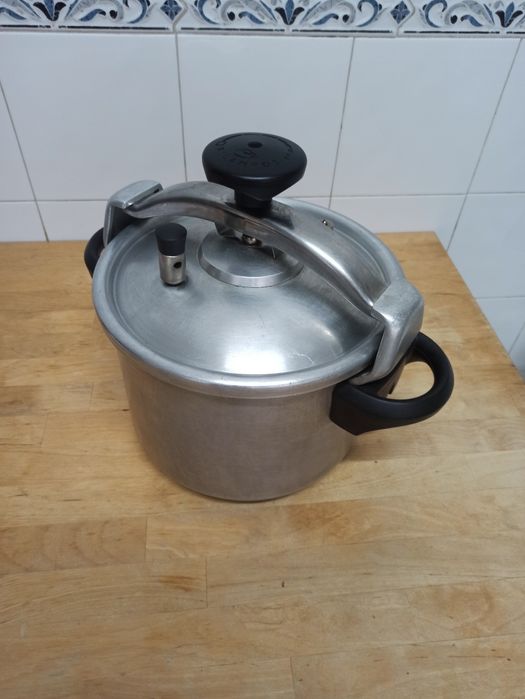 Panela pressão silampos  23cm diâmetro