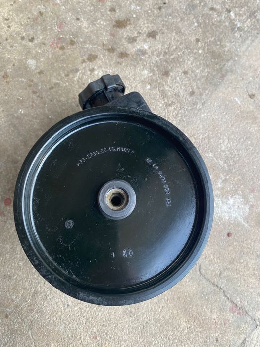 Гідропідсилювач рульового керма (ГУР) / Насос гідропідсилювача