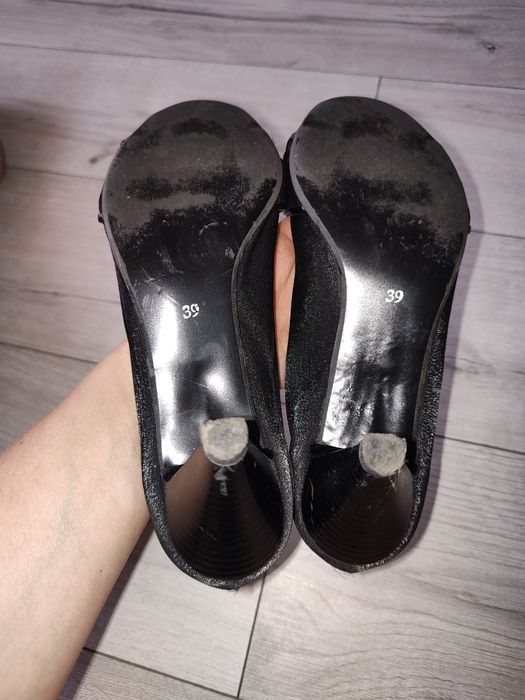 Buty damskie na obcasie