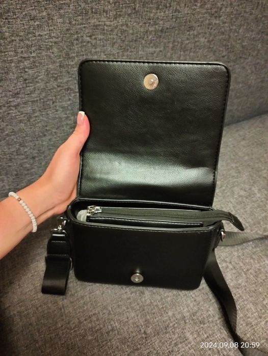 Жіноча маленька сумочка