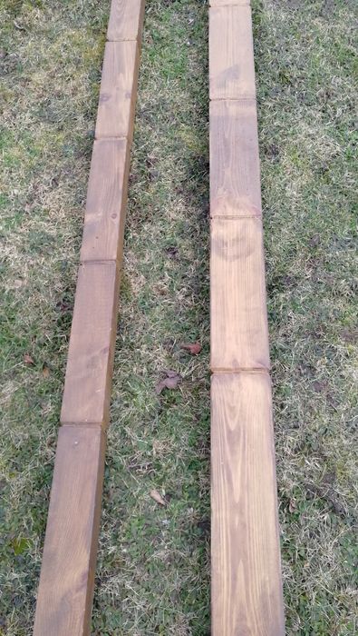 Słupy ozdobne lakierowane 2 szt