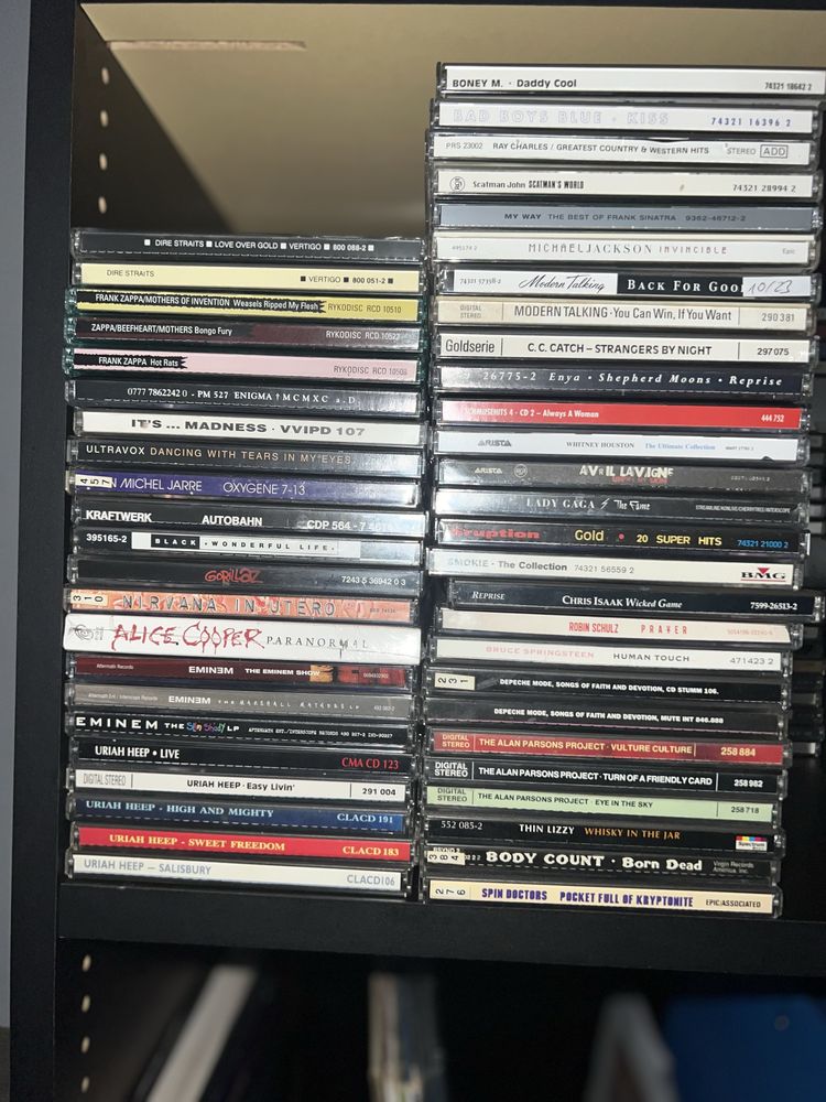 Музичні компакт cd диски