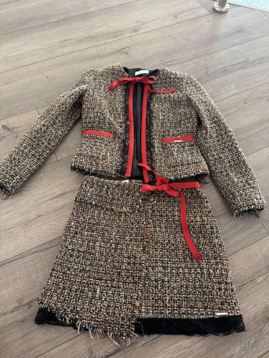 Костюм: юбка + спідничка