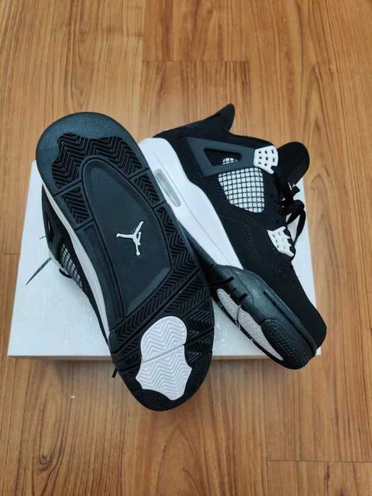 Jordan 4 Retro White Thunder R.38