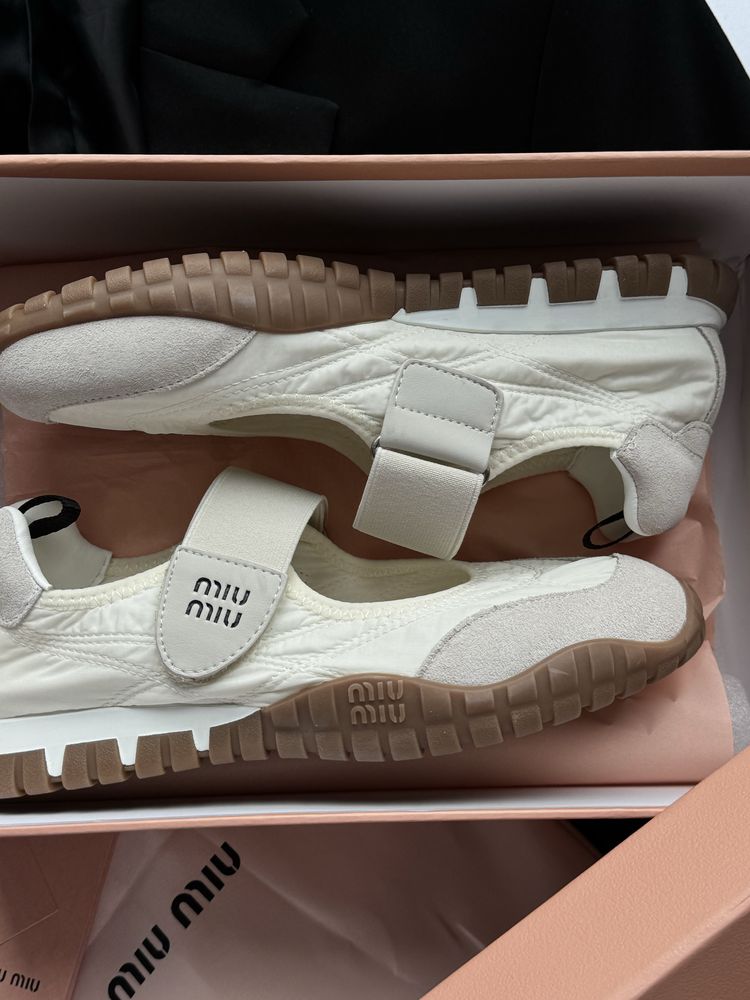 Трендові балетки Miu Miu ballet flats