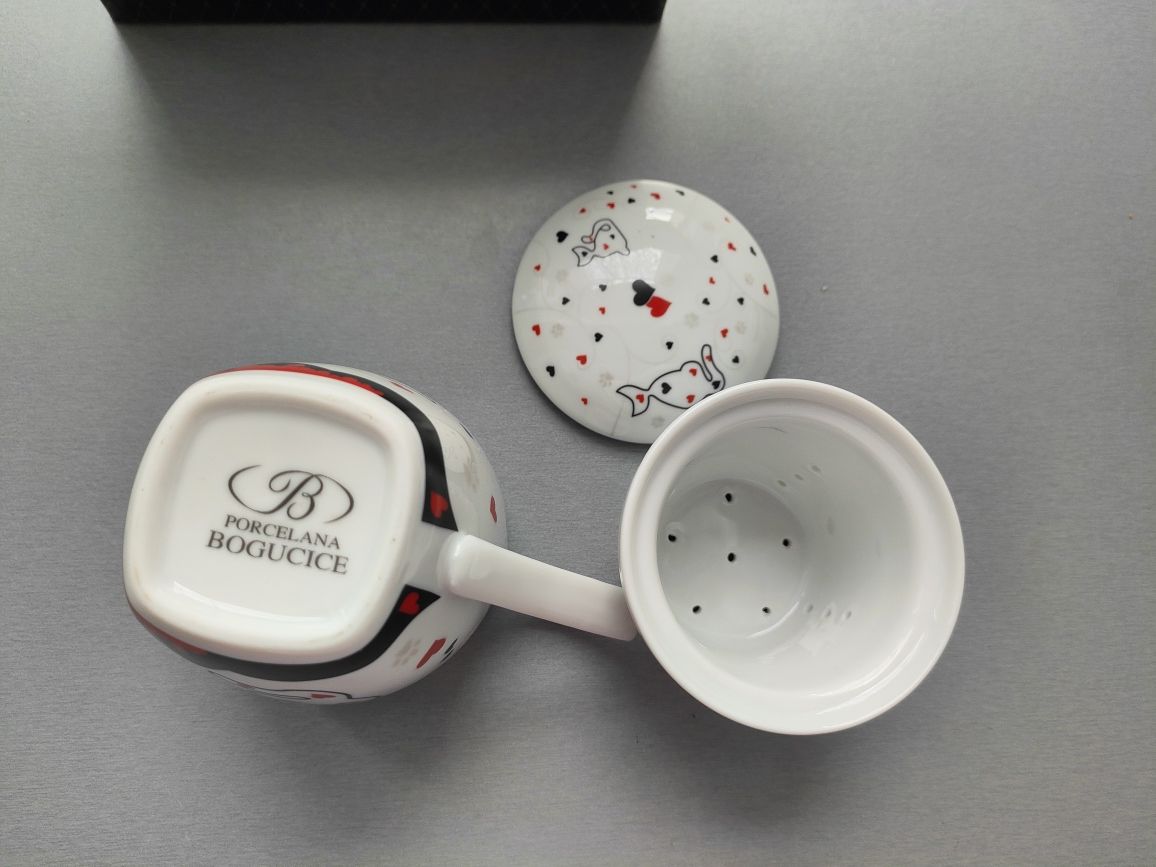 Nowy Kubek w kotki porcelana Bogucice z zaparzaczem