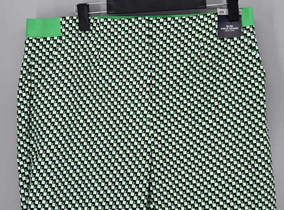 Zwężane spodnie z nadrukiem Marks & Spencer – rozmiar 48