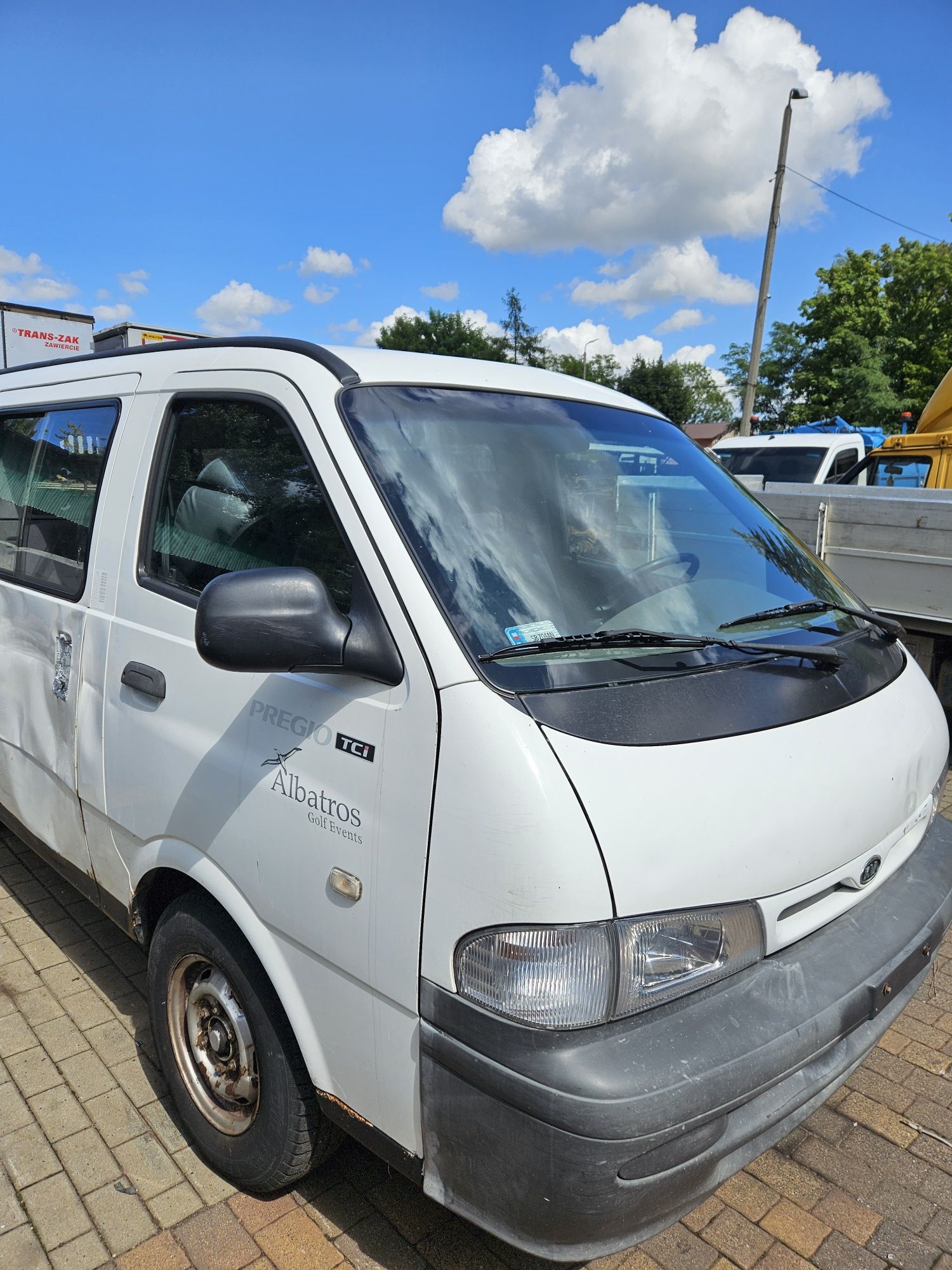 Zderzak, lampy Kia Pregio