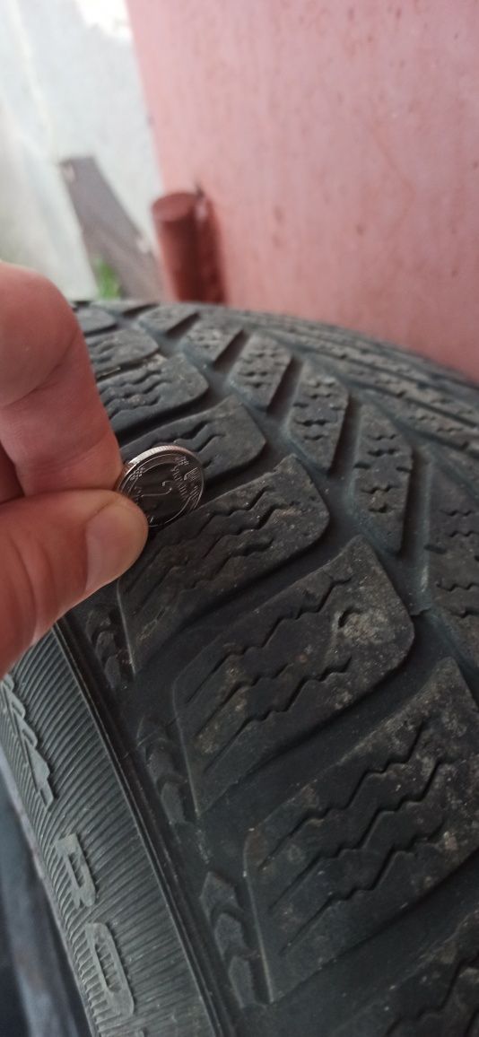 Продам колесо 195/65/R15 зима Good Year Ultra Grip 
Без гуль і без