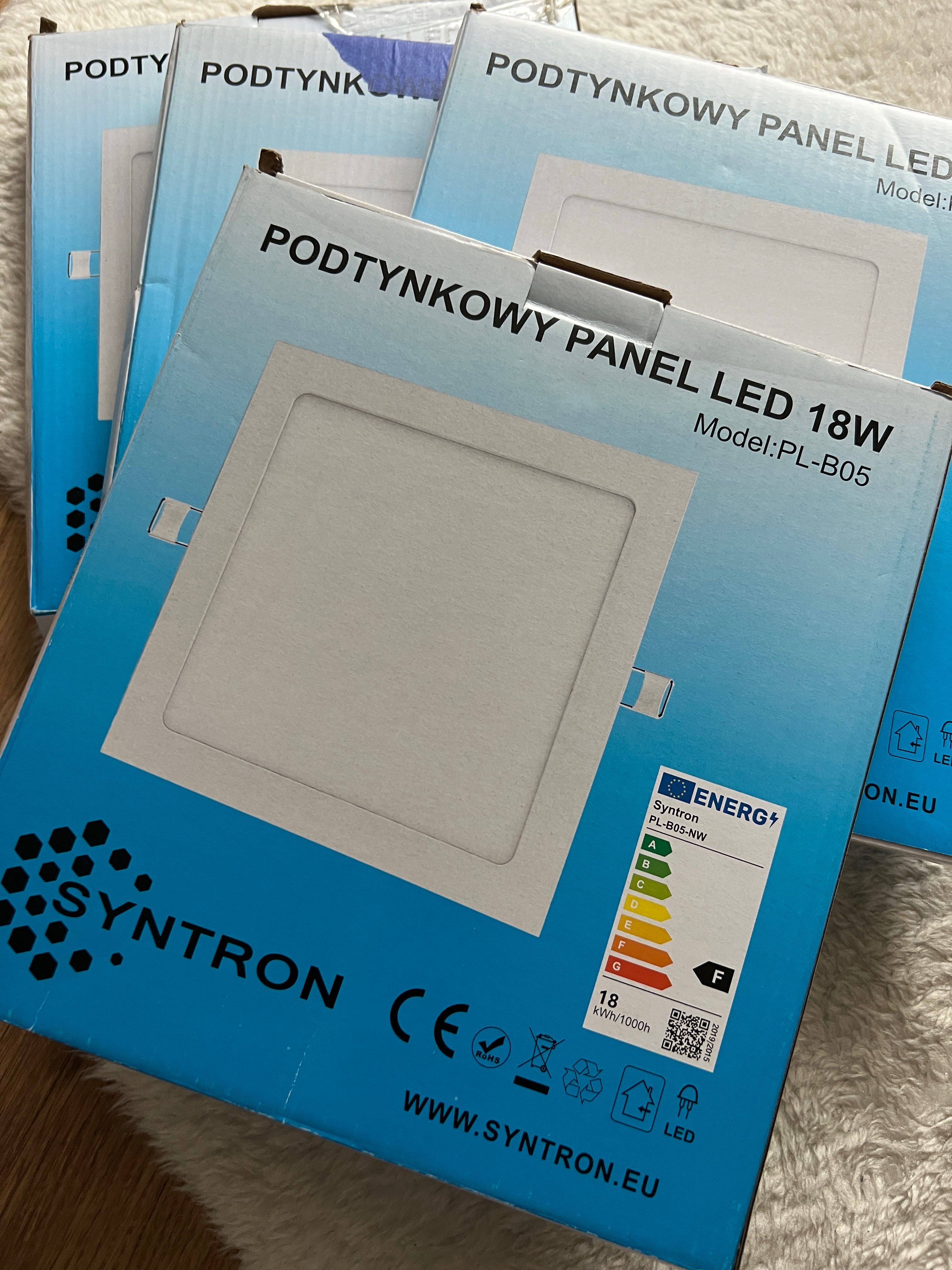 Panel LED podtynkowy kwadratowy Syntron biały 18W 4 sztuki