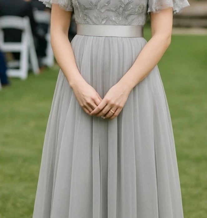 Святкова ніжна пишна сукня фатин плаття міді вечірнє