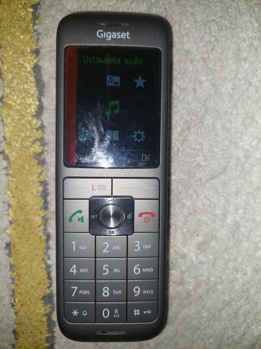Telefon stacjonarny gigaset z polskim językiem