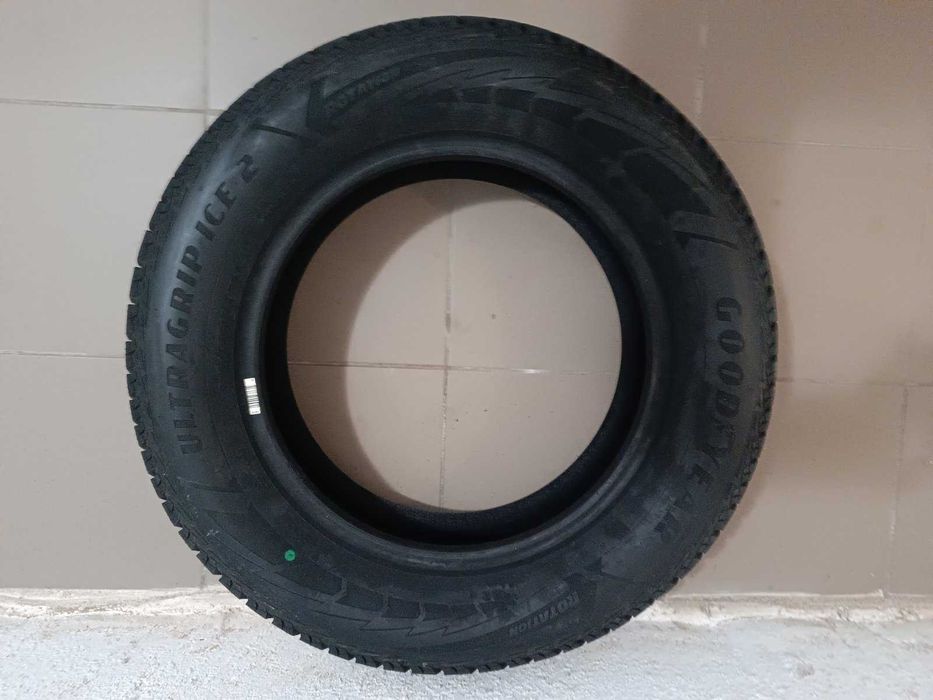 Зимові автошини 215/65 R16 98Т, НОВІ, 1 комплект
